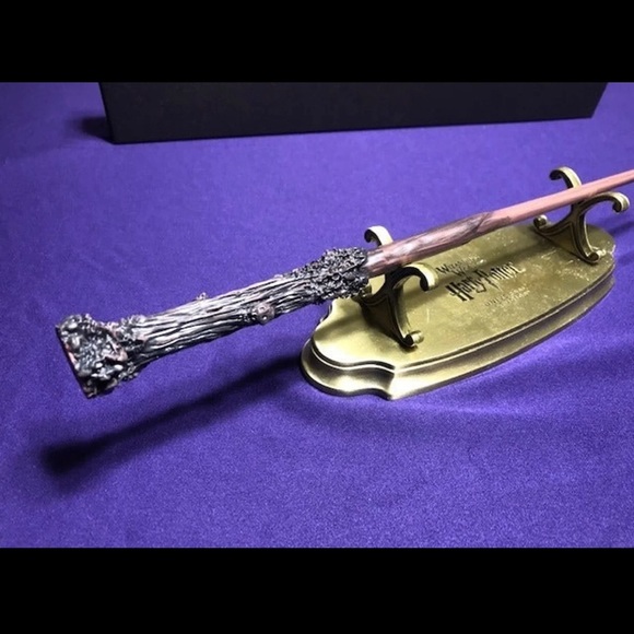 Harry Potter’s Magic Wand - Picture 2 of 3